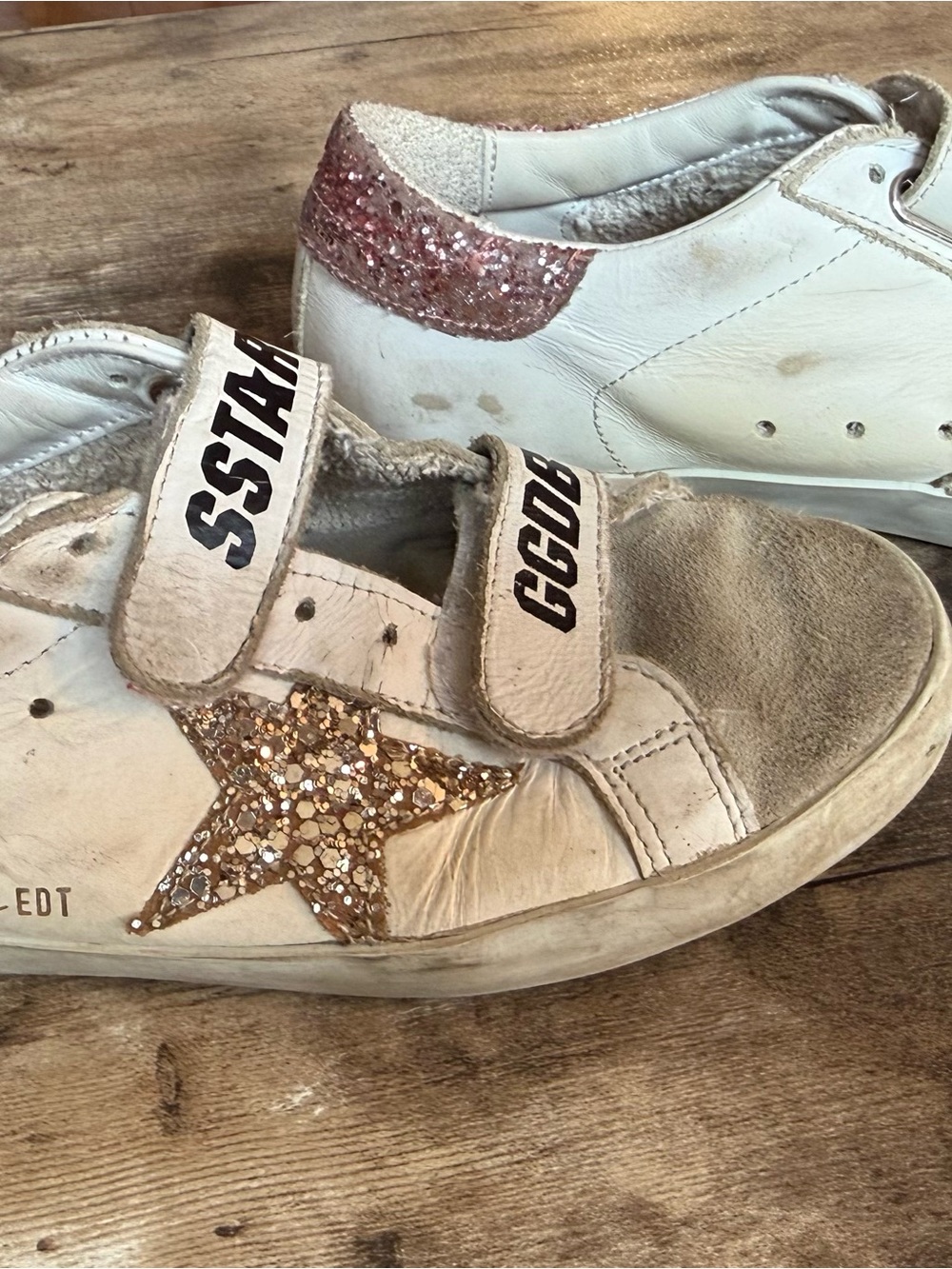 Kids White Sneakers with Rose Gold Glitter Star - Velcro Closure